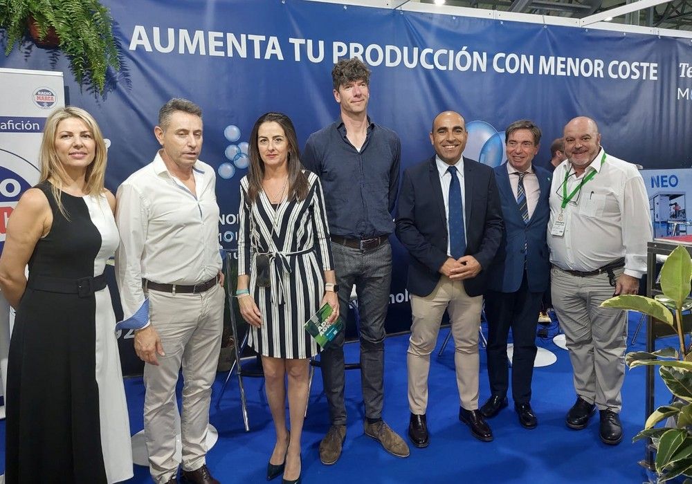 La delegada del Gobierno muestra el apoyo de la Junta al sector agrícola en la feria InfoAgro Exhibition