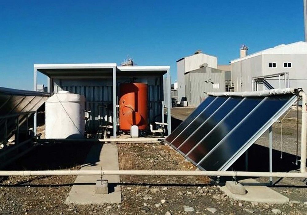 Investigadores de la UAL reciben un prestigioso premio uniendo desalación, energía solar y control automático