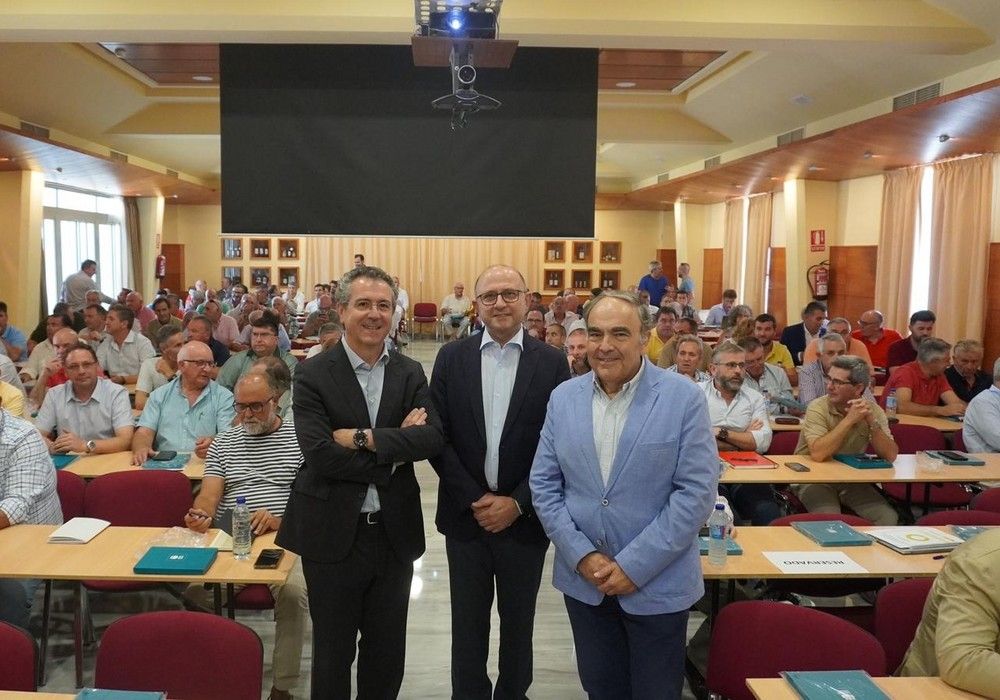 El secretario general de Agricultura señala que la autoproducción energética mediante renovables permite reducir costes al agricultor