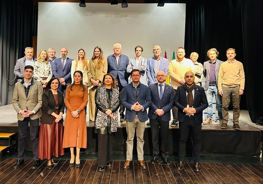 La consejera pone en valor la colaboración público-privada en proyectos innovadores para la modernización de invernaderos