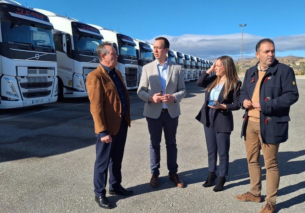 El subdelegado muestra el compromiso del Gobierno con el sector del transporte de mercancías por carretera y aborda sus reclamaciones