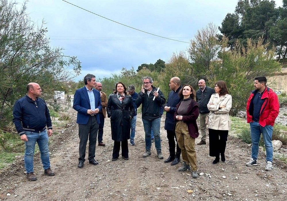La consejera visita las obras de restauración del río Adra que mejoran la seguridad al eliminar puntos negros