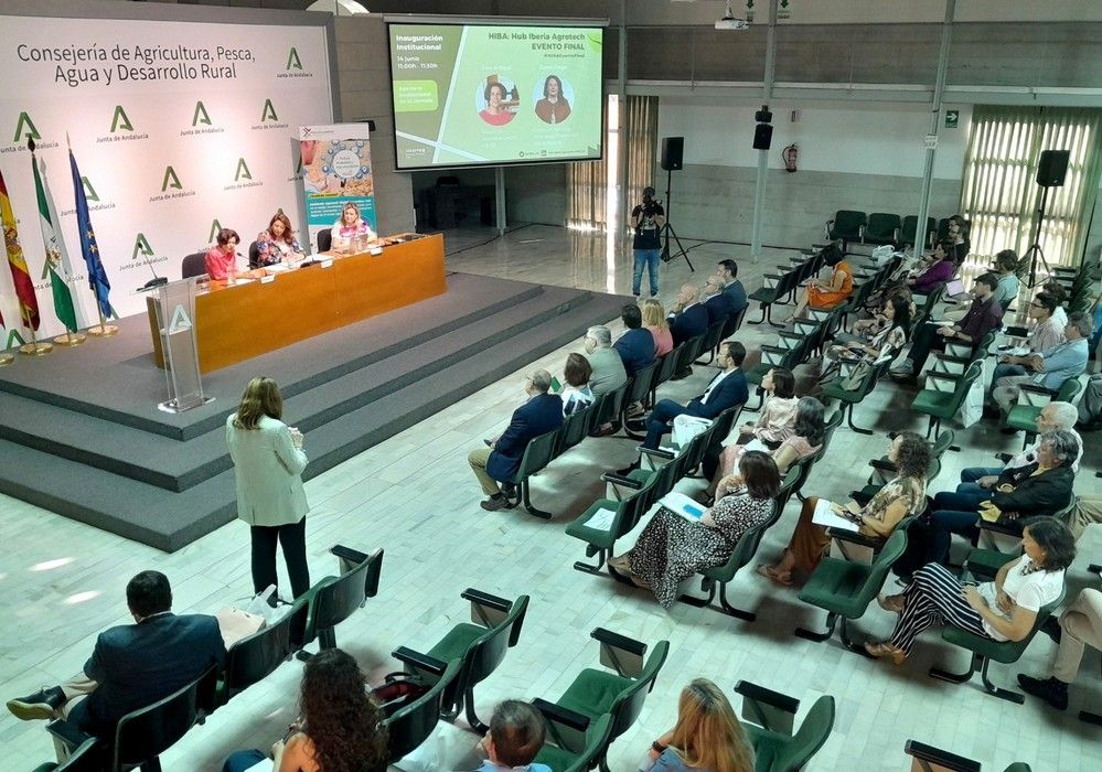 La Consejería promueve la búsqueda de soluciones innovadoras de la gestión del agua en el sector agro
