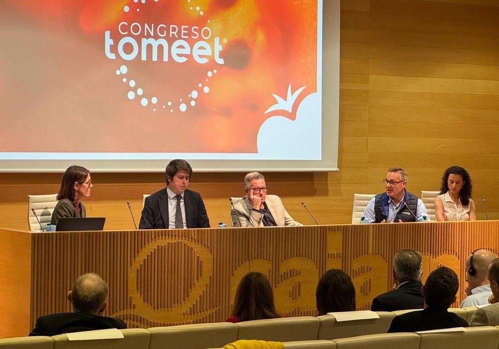 Antonio Algarra interviene en representación de Grupo Agroponiente en el Congreso Tomeet, organizado por Rijk Zwaan, sobre el presente y el futuro del tomate