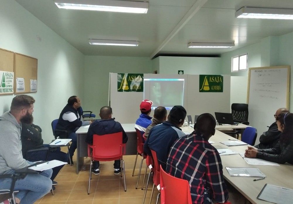 ASAJA-Almería impulsa la formación agroalimentaria de más de medio millar de personas en el último ejercicio