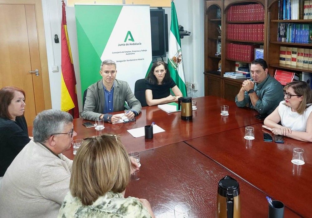 El delegado de Empleo se reúne con representantes del comité de empresa de MABE