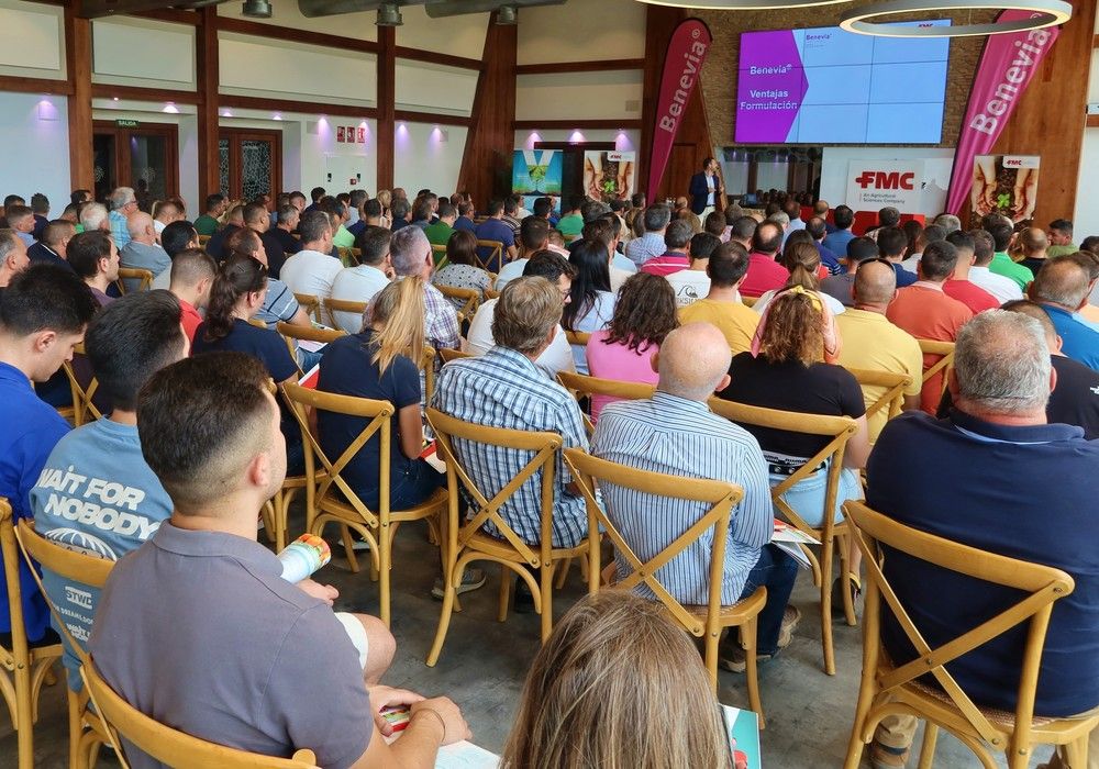 Más de 200 técnicos y productores de Almería asisten a la presentación de Benevia®, el nuevo insecticida de FMC con la potencia de Cyayzpyr®