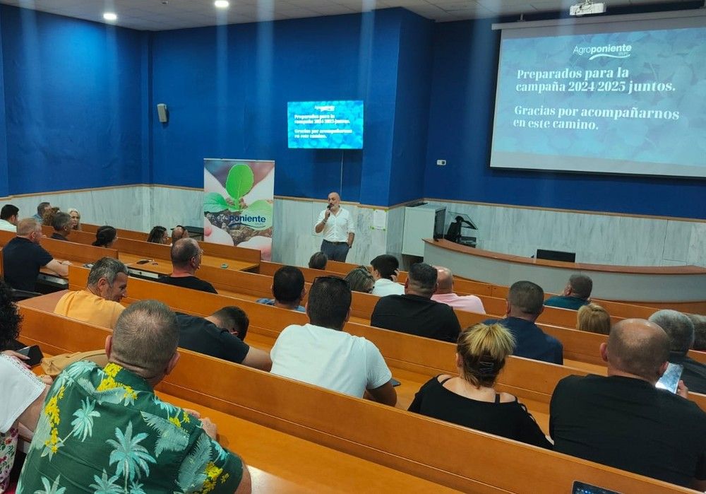 Grupo Agroponiente inicia su ronda de reuniones con agricultores para planificar la campaña