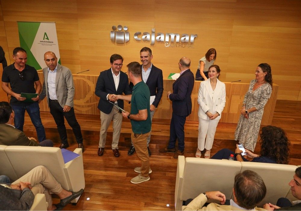 Góngora asiste a la entrega de ayudas por parte de la Junta a 135 productores de El Ejido: más de 8,7 millones para la modernización de invernaderos