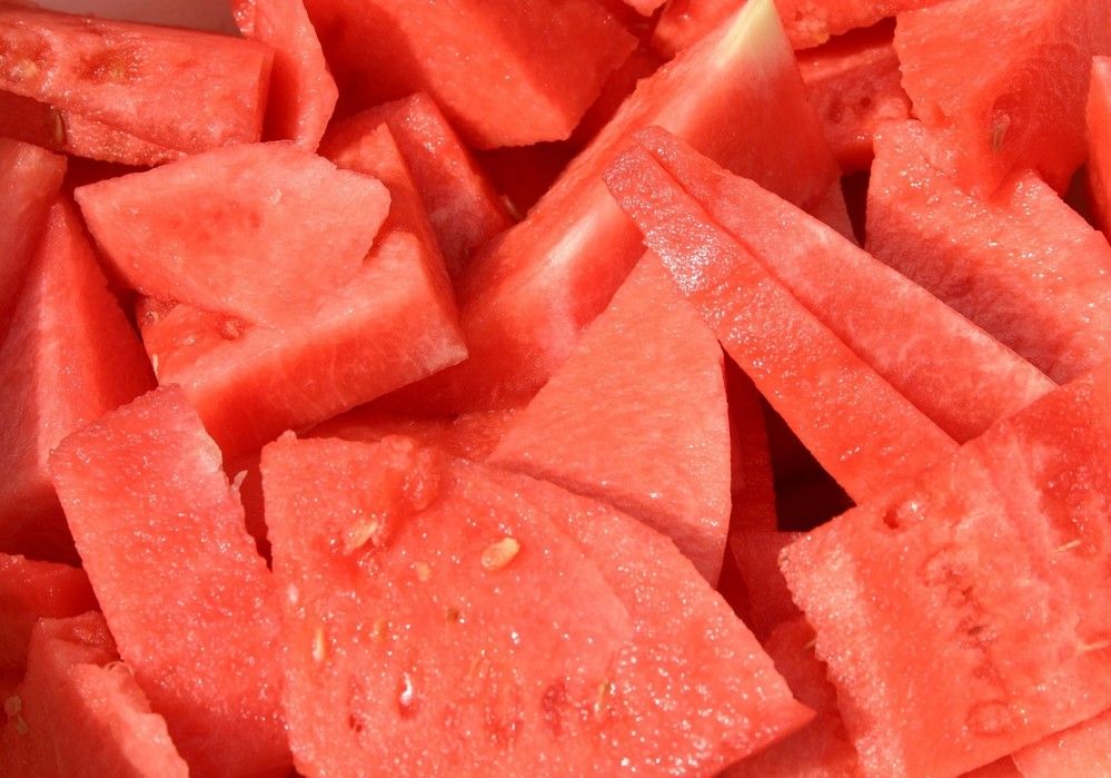 El Ministerio de Agricultura, Pesca y Alimentación analiza con el sector los buenos resultados de la campaña de la fruta de verano