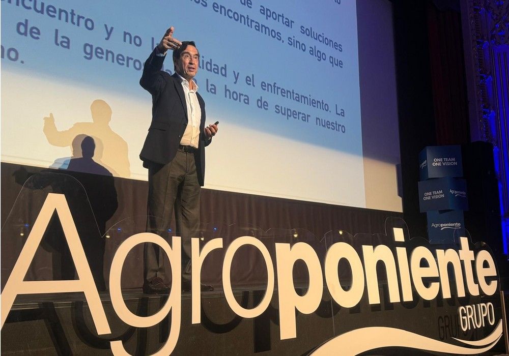 Grupo Agroponiente celebra los resultados de la campaña 23/24 con sus empleados y la participación estelar de Mario Alonso Puig