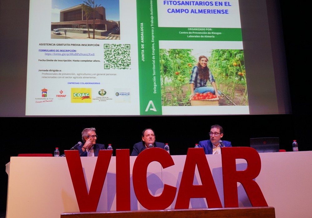 La seguridad en la aplicación de productos de fitosanitarios, a debate en Vícar en unas jornadas técnicas