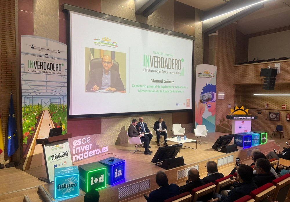 La Junta defiende “el valor añadido” de los productos agrícolas de invernadero