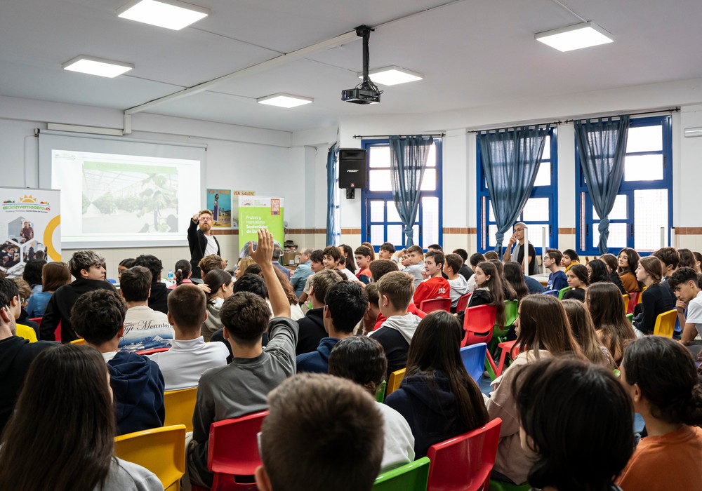 HORTIESPAÑA refuerza el conocimiento de frutas y hortalizas sostenibles de invernadero entre estudiantes de toda España