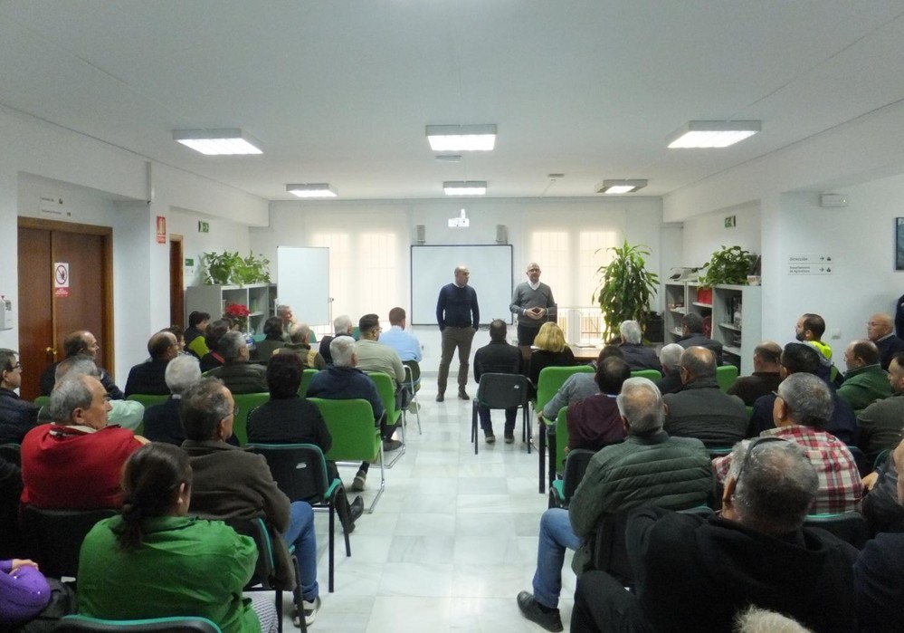 La Junta informa a agricultores y ganaderos del Alto Almanzora de las ayudas por 13,6M€ por la sequía