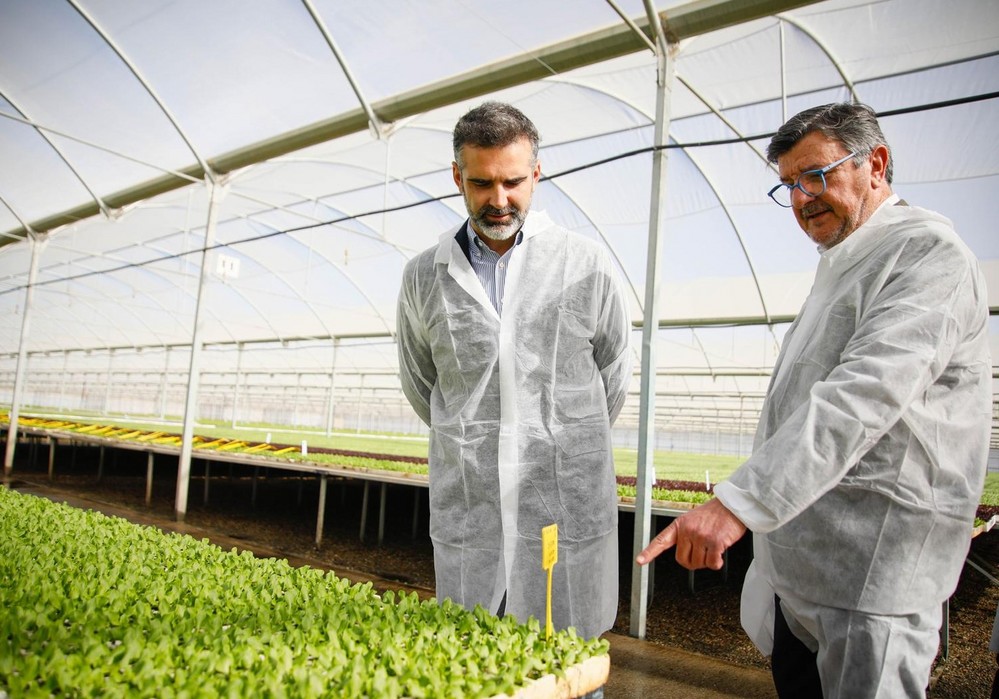 Fernández-Pacheco reitera en Pulpí el compromiso de la Junta para dotar de más recursos hídricos al sector agrícola