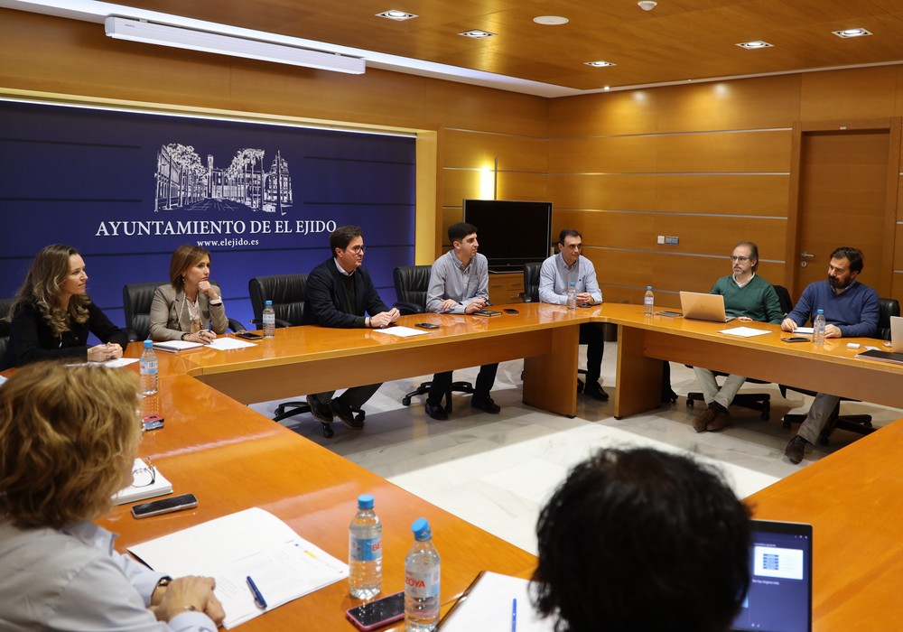 Primera reunión técnica para la puesta en marcha del nodo de emprendimiento digital Agrotech en El Ejido