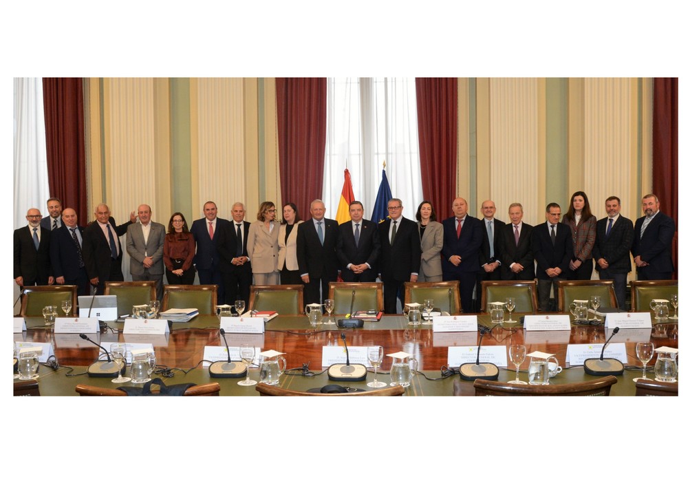 Planas analiza con Cooperativas Agro-alimentarias de España el impulso de su modelo productivo