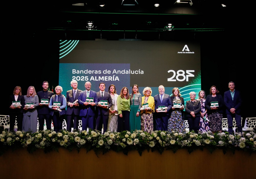 El Gobierno autonómico otorga la Bandera de Andalucía al Mérito Ambiental a la empresa Agrobío