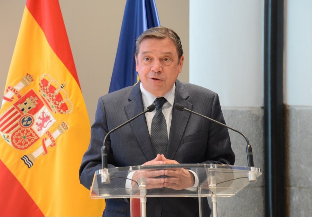 Luis Planas: Nuestra prioridad es reforzar el papel de la mujer en el medio rural