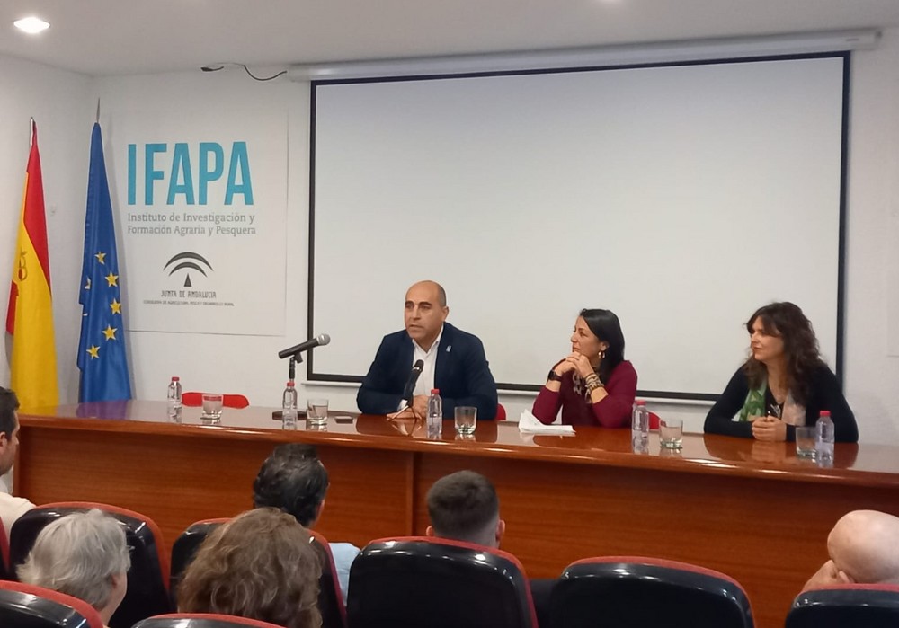 La Junta da a conocer en La Mojonera las estrategias para mejorar la salud del suelo en horticultura